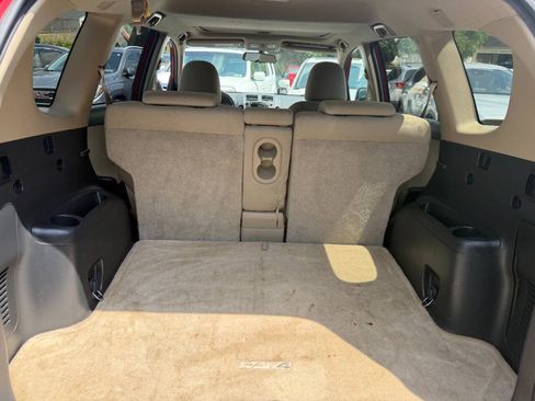 Used 2011 Toyota RAV4 4WD w/ Upgrade Value Pkg image 32