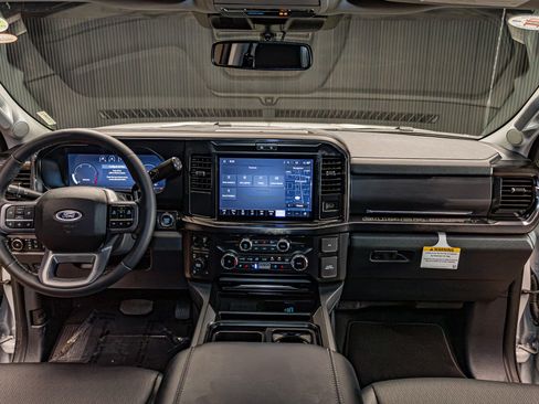 Used 2026 Ford F250 Lariat AWD/4WD image 15