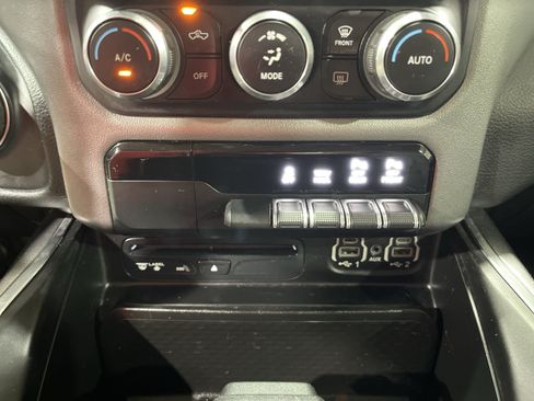 Used 2019 RAM 1500 Big Horn AWD/4WD image 23