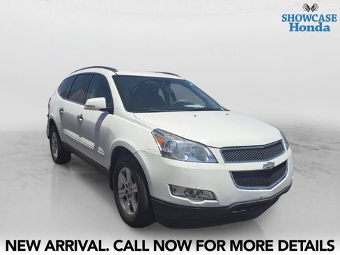 Used 2011 Chevrolet Traverse LT AWD/4WD image 6