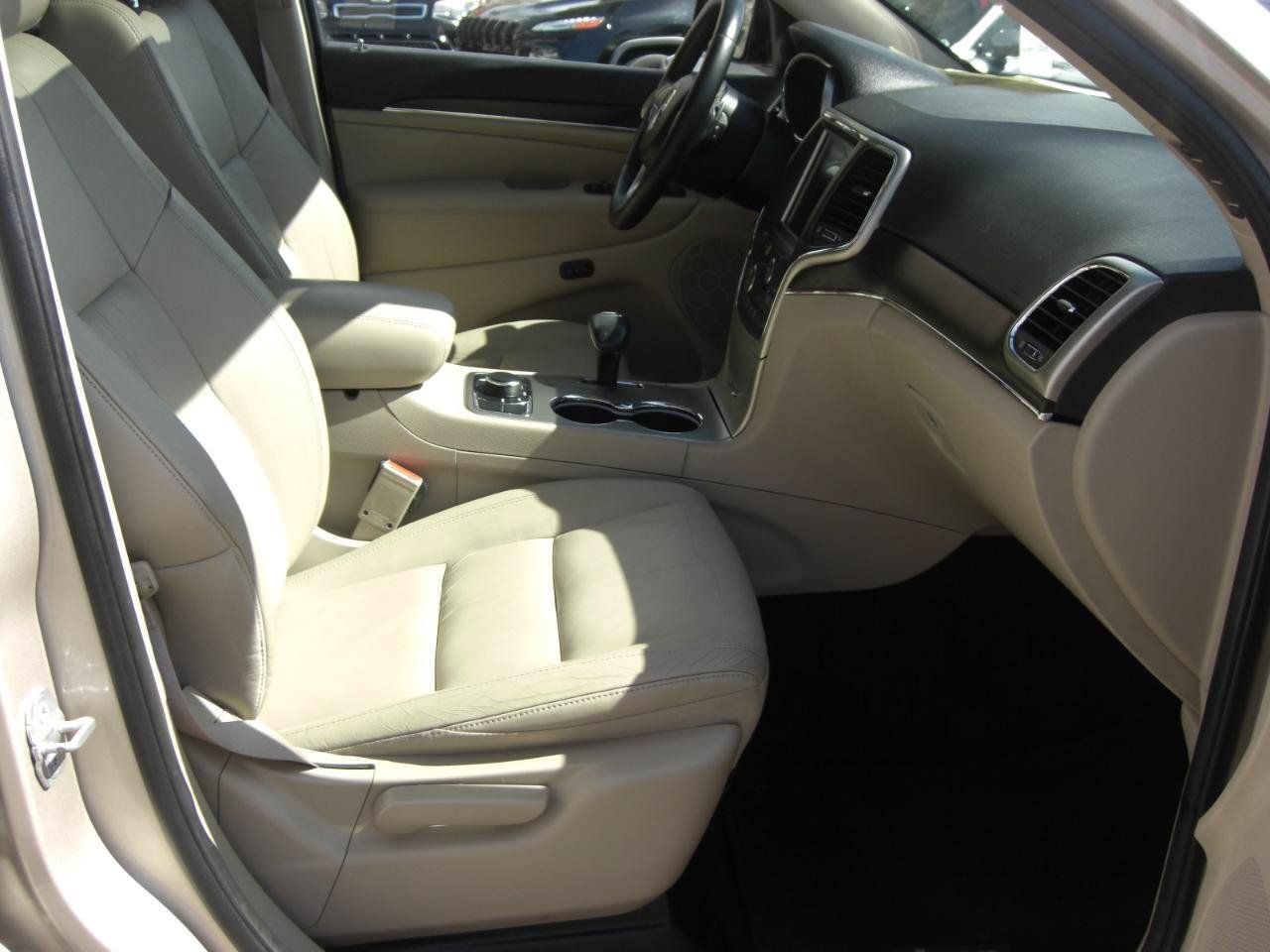 Used 2014 Jeep Grand Cherokee Limited w/ Trailer Tow Group IV AWD/4WD image 21