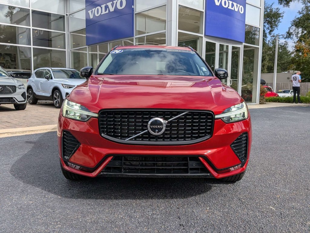 Certified 2024 Volvo XC60 B5 Plus AWD/4WD image 11