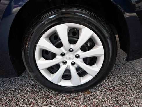 Used 2024 Toyota Corolla LE image 28