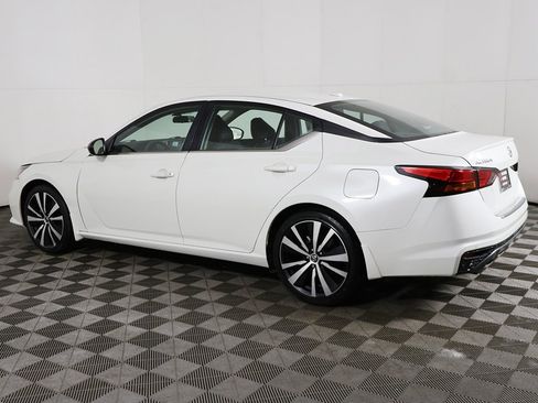 Used 2022 Nissan Altima 2.5 SR image 10