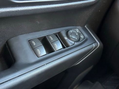 Used 2023 Chevrolet Silverado 1500 Custom image 18