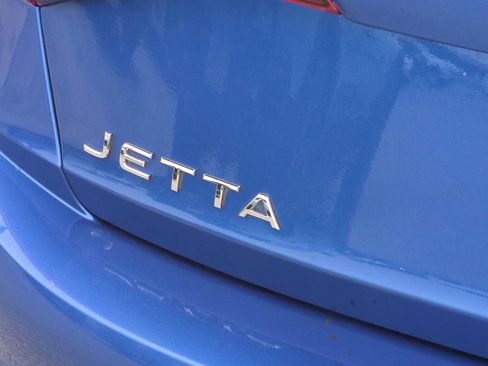 Used 2022 Volkswagen Jetta SE image 30