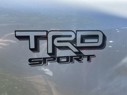 Used 2025 Toyota Tacoma TRD Sport AWD/4WD image 5