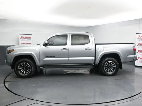 Used 2023 Toyota Tacoma TRD Sport AWD/4WD image 5