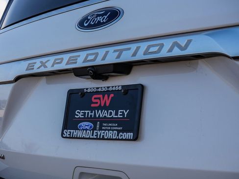 Used 2020 Ford Expedition Platinum image 11