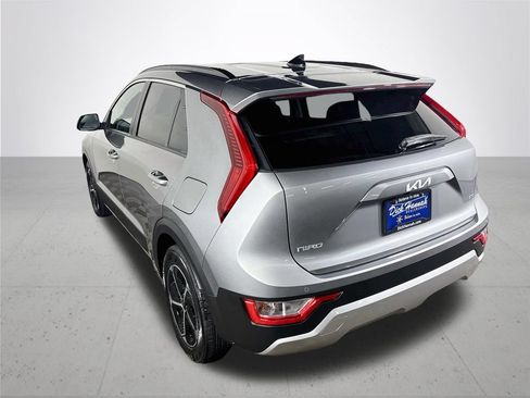 Certified 2023 Kia Niro EX FWD image 9