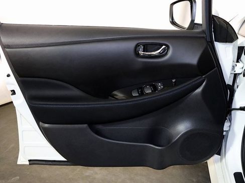 Used 2019 Nissan Leaf SV image 22