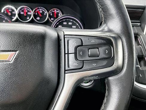 Used 2021 Chevrolet Suburban LT image 20