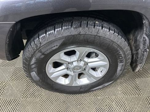 Used 2019 Toyota 4Runner SR5 Premium RWD image 10