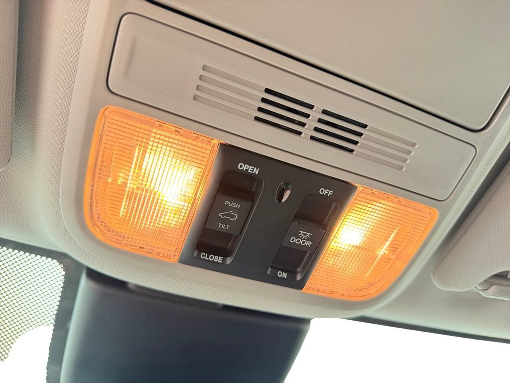 Used 2026 Honda Odyssey EX-L image 20