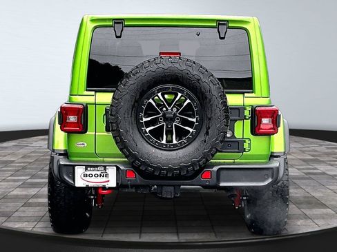Used 2025 Jeep Wrangler Unlimited Rubicon w/ XTREMEE 35" Tire Package AWD/4WD image 10