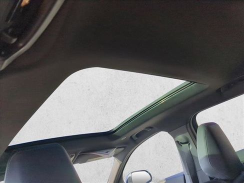 Used 2025 BMW X2 xDrive28i image 19