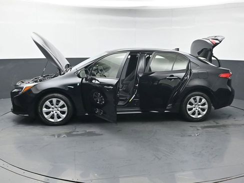 Certified 2026 Toyota Corolla LE FWD image 40