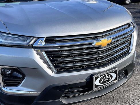 Used 2023 Chevrolet Traverse LT image 31