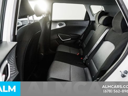 Used 2025 Kia Soul LX w/ LX Technology Package FWD image 13