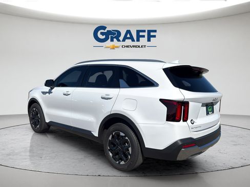 Used 2025 Kia Sorento S FWD image 4