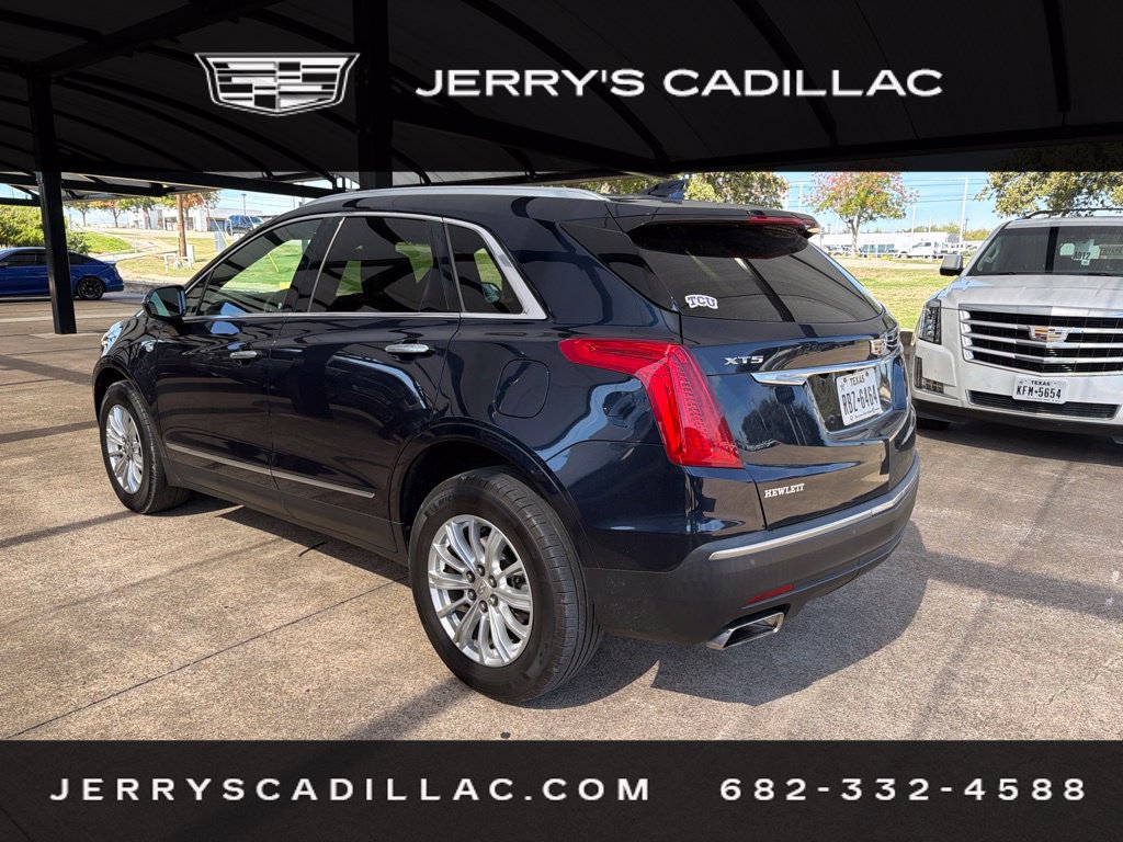 Used 2017 Cadillac XT5 FWD image 5