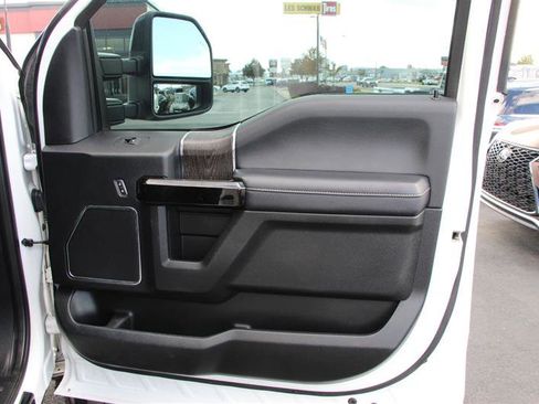 Used 2021 Ford F250 Lariat image 15