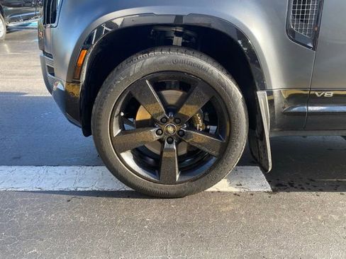 Used 2024 Land Rover Defender 110 Carpathian Edition image 12