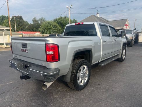 Used 2018 GMC Sierra 2500 SLT w/ Duramax Plus Package AWD/4WD image 5