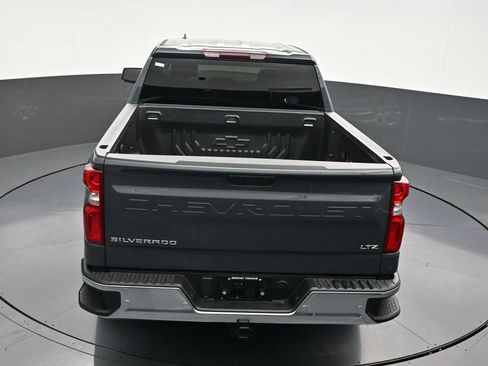 Used 2025 Chevrolet Silverado 1500 LTZ image 18