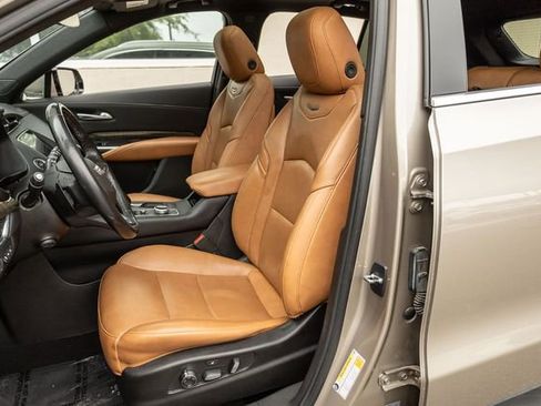 Used 2023 Cadillac XT4 Premium Luxury w/ Technology Package image 12