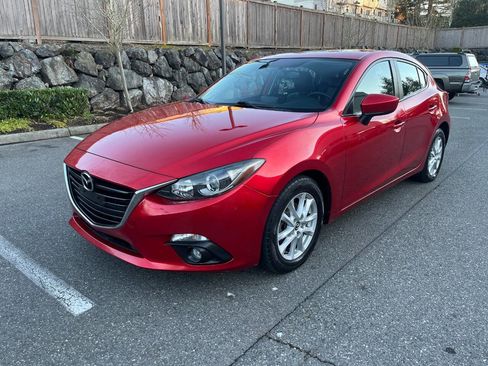 Used 2015 MAZDA MAZDA3 i Grand Touring image 2