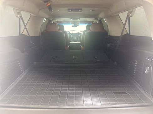 Used 2017 Cadillac Escalade ESV Premium Luxury image 24