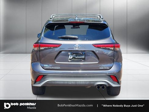 Used 2021 Toyota Highlander XSE AWD/4WD image 26