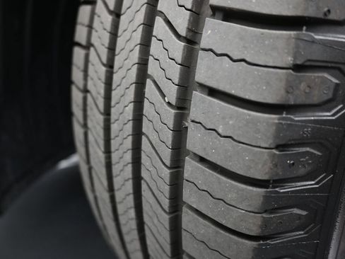 Certified 2018 Honda CR-V Touring image 17