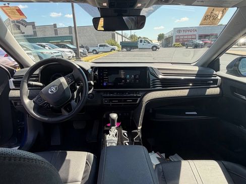 Used 2026 Toyota Camry XLE FWD image 12