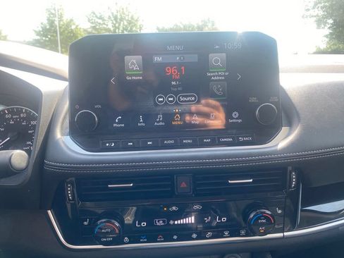 Used 2023 Nissan Rogue SL w/ SL Premium Package FWD image 27