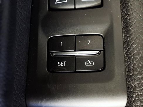 Used 2023 GMC Yukon XL Denali image 18