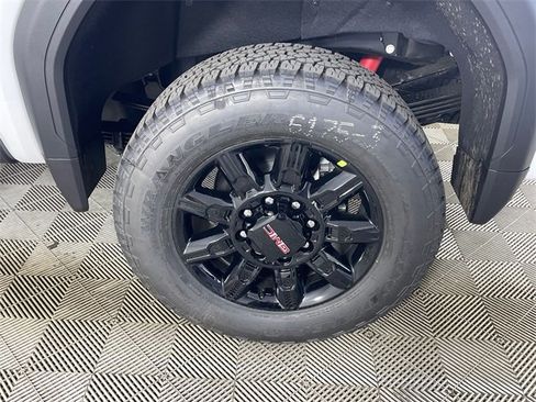 New 2026 GMC Sierra 2500 AT4 w/ AT4 Premium Plus Package image 18