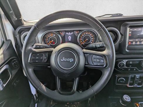 Used 2023 Jeep Gladiator Sport image 19