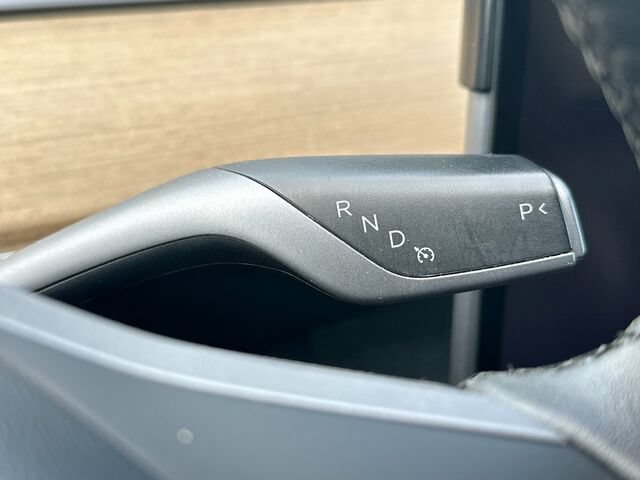 Used 2022 Tesla Model 3 Standard Range RWD image 25