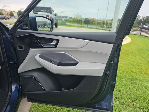 Used 2025 Acura MDX FWD w/ Technology Package image 19