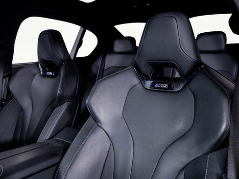 Used 2025 BMW M5 w/ Executive Package image 3