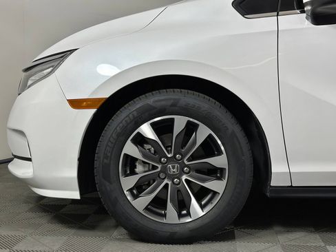 Used 2024 Honda Odyssey EX-L image 11