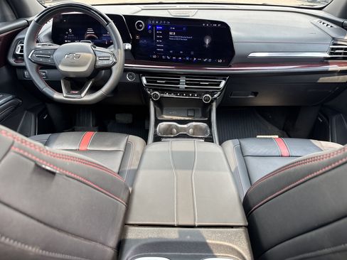 Used 2026 Chevrolet Traverse RS w/ LPO, Floor Liner Package AWD/4WD image 37