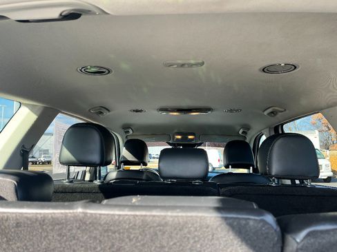 Used 2022 Kia Telluride LX image 11