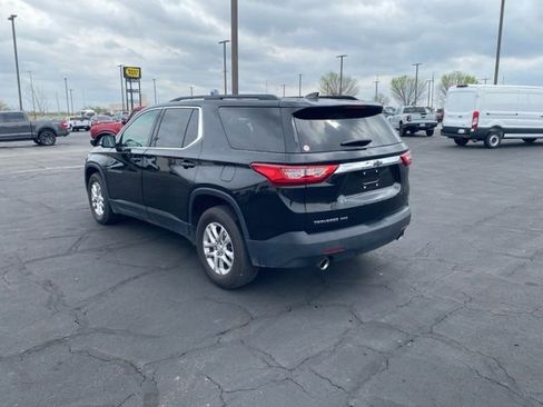 Used 2020 Chevrolet Traverse LT w/ Driver Confidence II Package image 3