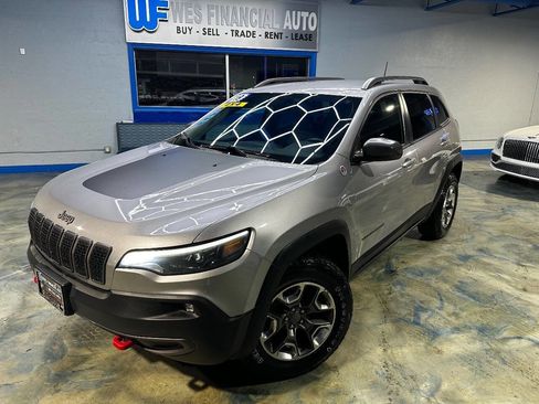 Used 2019 Jeep Cherokee Trailhawk w/ Cold Weather Group image 1