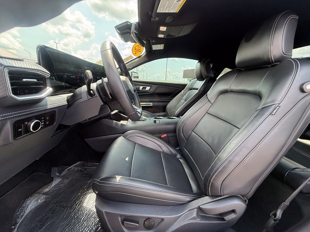 Used 2025 Ford Mustang GT Premium RWD image 22