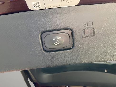 Used 2018 Ford Edge Sport w/ Technology Package image 21