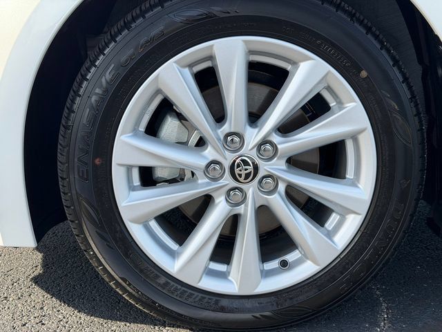 Certified 2025 Toyota Corolla SE w/ SE Package FWD image 11